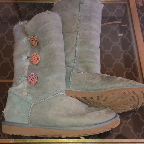 sea green uggs
